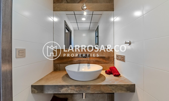 Resale - Detached House/Villa - La Marina