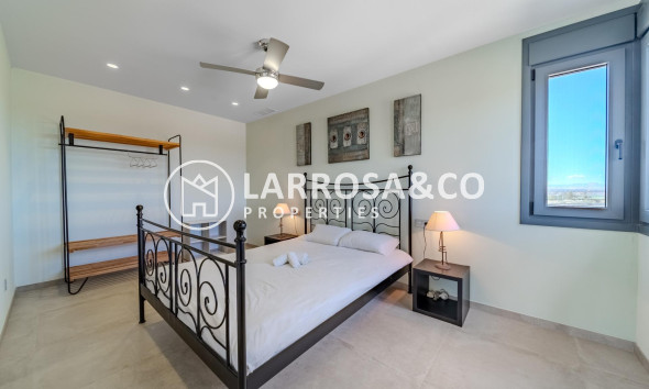 Resale - Detached House/Villa - La Marina