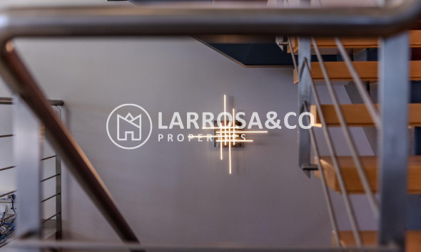 Resale - Detached House/Villa - La Marina