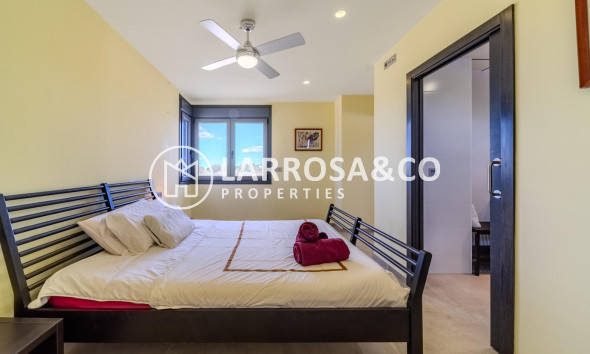 Resale - Detached House/Villa - La Marina