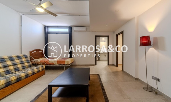 Resale - Detached House/Villa - La Marina