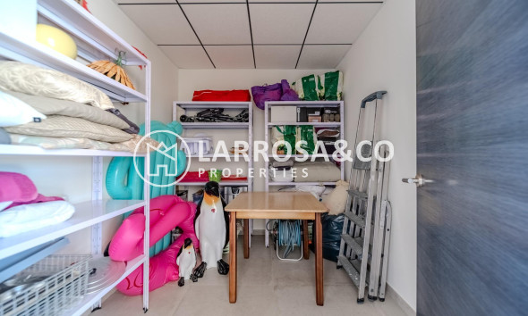 Resale - Detached House/Villa - La Marina