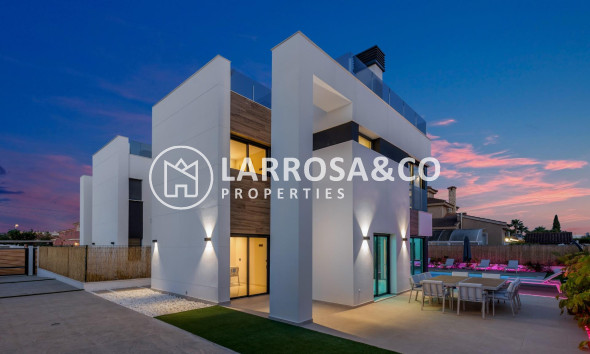 A Vendre - Villa - Torrevieja - Torreta florida