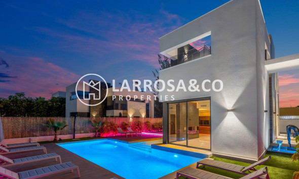 A Vendre - Villa - Torrevieja - Torreta florida