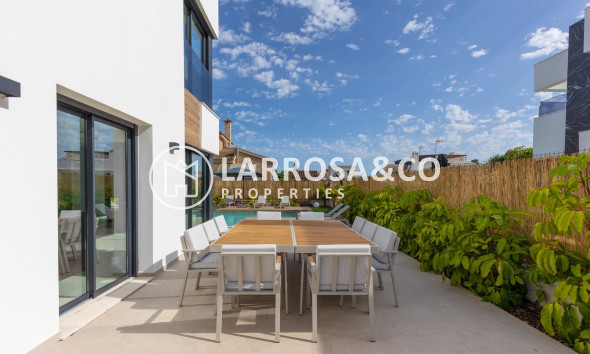 A Vendre - Villa - Torrevieja - Torreta florida