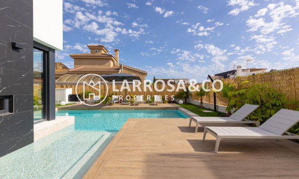 A Vendre - Villa - Torrevieja - Torreta florida