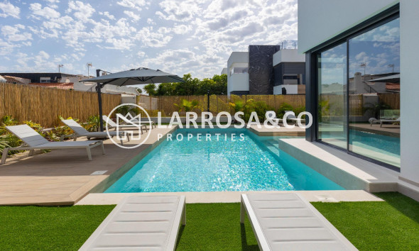 A Vendre - Villa - Torrevieja - Torreta florida