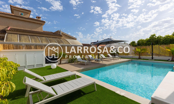 A Vendre - Villa - Torrevieja - Torreta florida