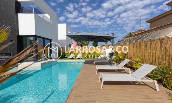 A Vendre - Villa - Torrevieja - Torreta florida