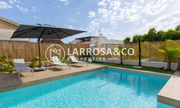 A Vendre - Villa - Torrevieja - Torreta florida