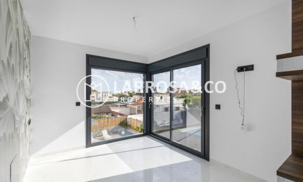 A Vendre - Villa - Torrevieja - Torreta florida