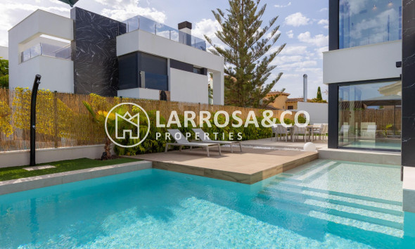 A Vendre - Villa - Torrevieja - Torreta florida