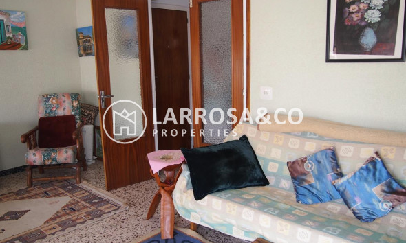 resale-apartment-guardamar-del-segura-center-living-room-2-rv2089