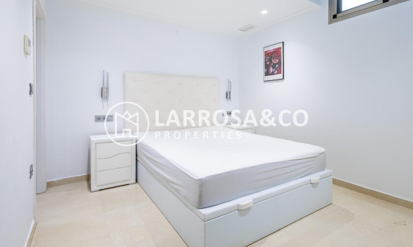 Herverkoop - Villa - Orihuela costa - PAU 8