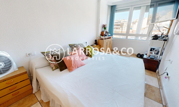 Resale - Apartment - Torrevieja - Puerto deportivo marina salinas