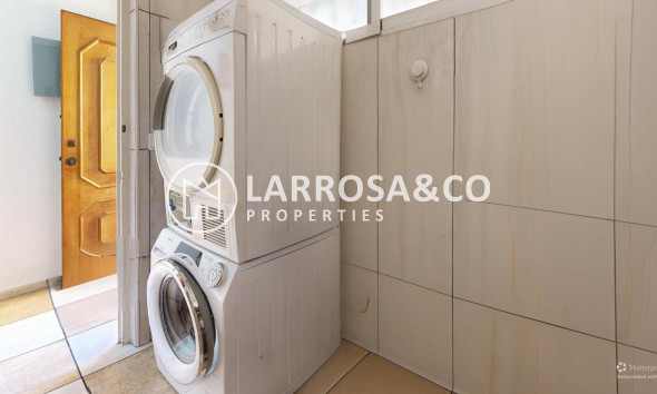 Resale - Apartment - Torrevieja - Puerto deportivo marina salinas