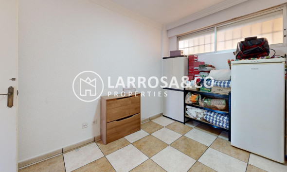 Resale - Apartment - Torrevieja - Puerto deportivo marina salinas