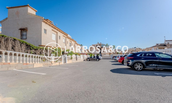 Resale - Semi-detached house - Torrevieja - Torreblanca