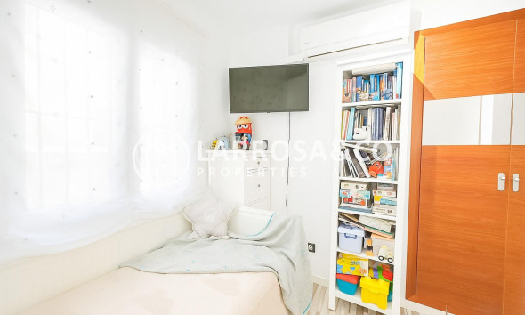 Herverkoop - Bungalow - Torrevieja - Aguas Nuevas