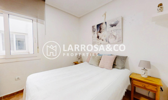 Resale - Apartment - Torrevieja - Centro