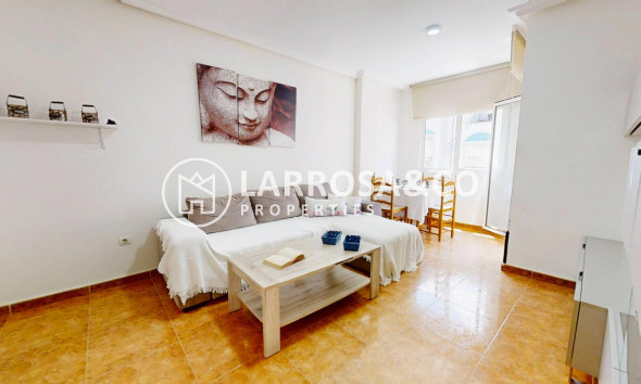 Resale - Apartment - Torrevieja - Centro