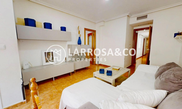 Resale - Apartment - Torrevieja - Centro