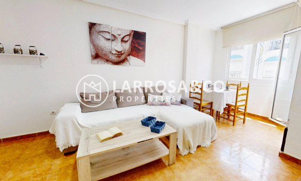 Resale - Apartment - Torrevieja - Centro