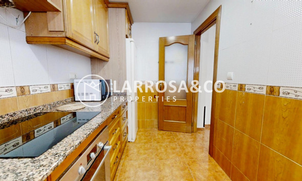 Resale - Apartment - Torrevieja - Centro
