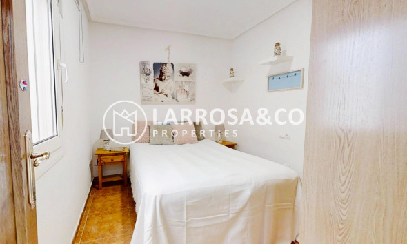 Resale - Apartment - Torrevieja - Centro