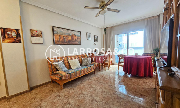 Resale - Apartment - Torrevieja - Estacion de autobuses