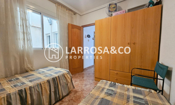 Resale - Apartment - Torrevieja - Estacion de autobuses