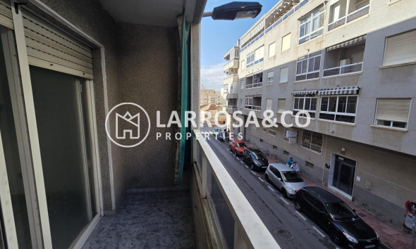 Resale - Apartment - Torrevieja - Centro