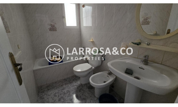 Resale - Apartment - Torrevieja - Centro