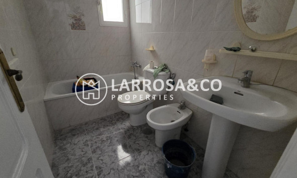 Resale - Apartment - Torrevieja - Centro