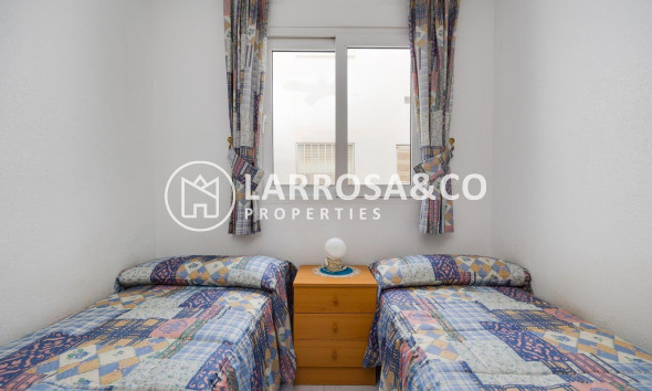 Resale - Apartment - Torrevieja - Acequion