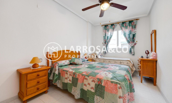 Resale - Apartment - Torrevieja - Acequion
