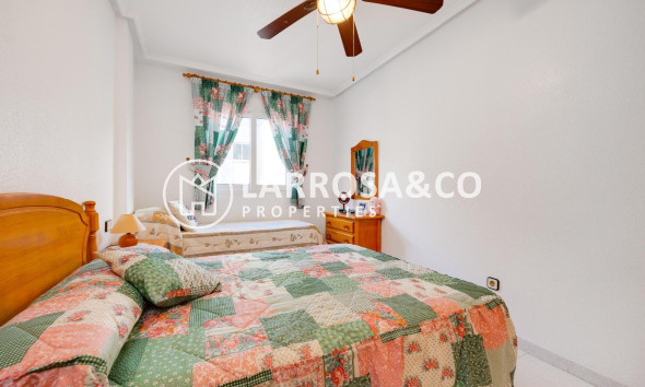 Resale - Apartment - Torrevieja - Acequion