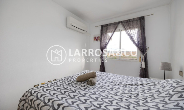 Resale - Bungalow - Torrevieja - La Siesta - El Salado - Torreta