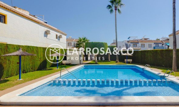 Resale - Bungalow - Torrevieja - La Siesta - El Salado - Torreta