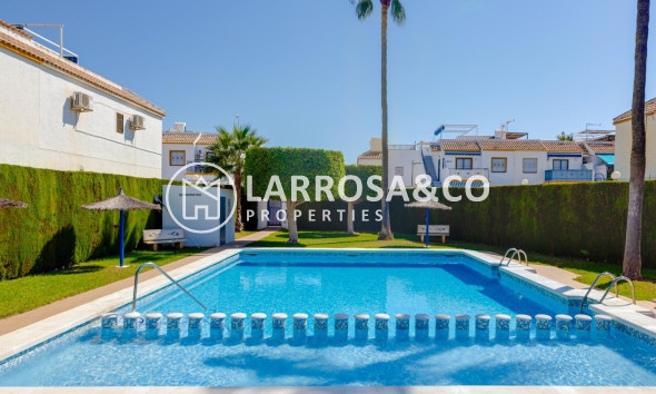 Resale - Bungalow - Torrevieja - La Siesta - El Salado - Torreta