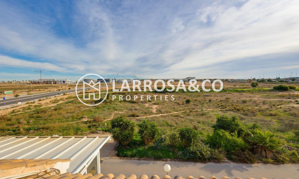 Resale - Bungalow - Torrevieja - La Siesta - El Salado - Torreta