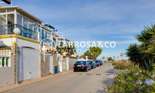 Resale - Bungalow - Torrevieja - La Siesta - El Salado - Torreta
