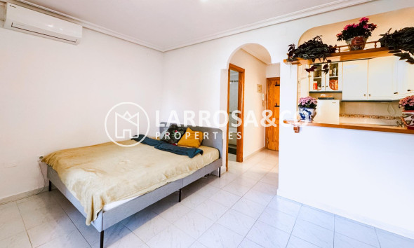 Resale - Apartment - Torrevieja - La Mata