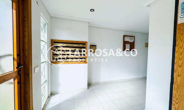 Resale - Apartment - Torrevieja - La Mata