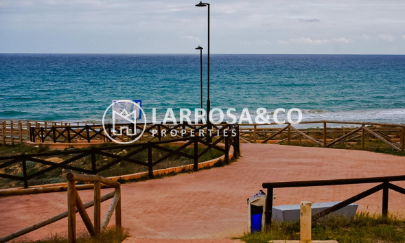 Resale - Apartment - Torrevieja - La Mata