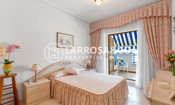 Resale - Apartment - Torrevieja - Estacion de autobuses