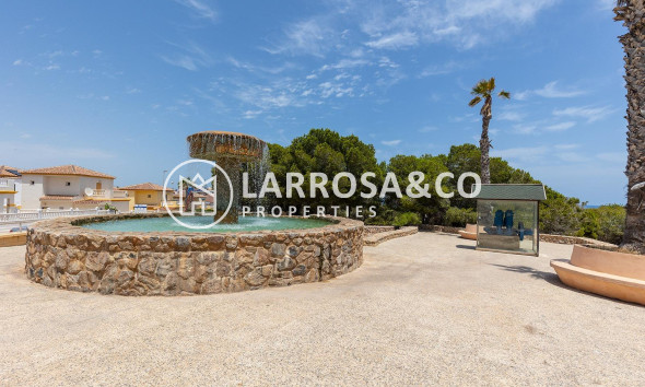 Resale - Apartment - Torrevieja - Estacion de autobuses