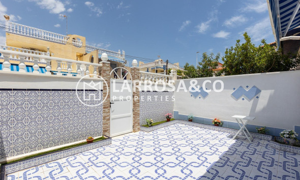 Resale - Apartment - Torrevieja - Estacion de autobuses