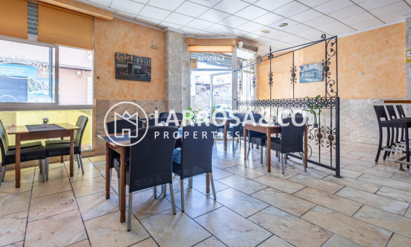 Resale - Commercial space - Torrevieja - Estacion de autobuses