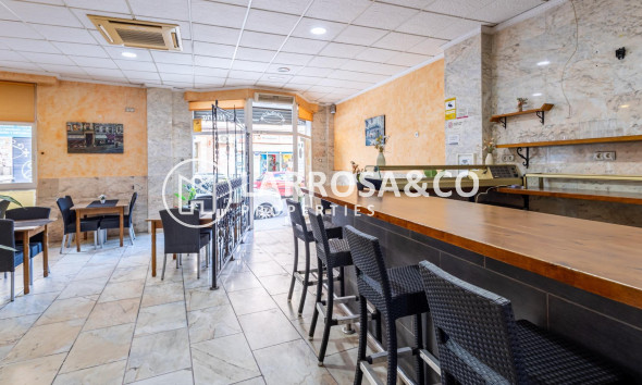 Resale - Commercial space - Torrevieja - Estacion de autobuses